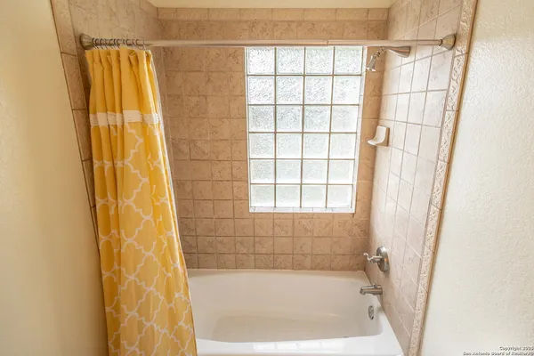 $415,000 | 633 Sunrise Avenue, Uvalde, TX 78801
