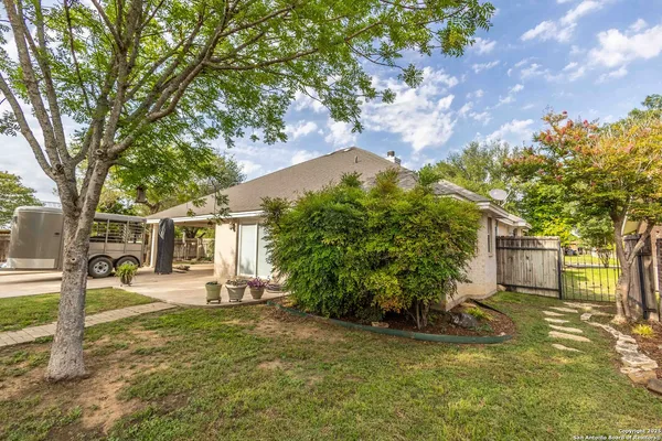 $415,000 | 633 Sunrise Avenue, Uvalde, TX 78801