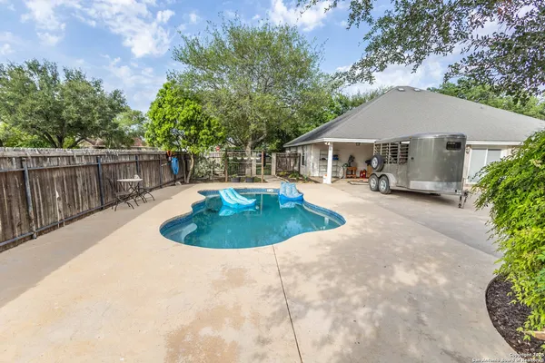 $415,000 | 633 Sunrise Avenue, Uvalde, TX 78801