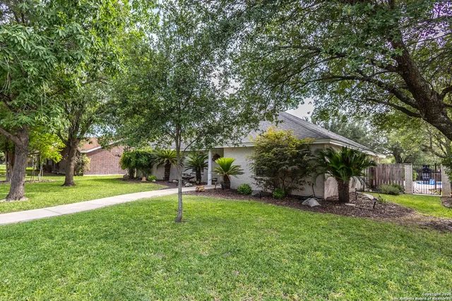 $415,000 | 633 Sunrise Avenue, Uvalde, TX 78801