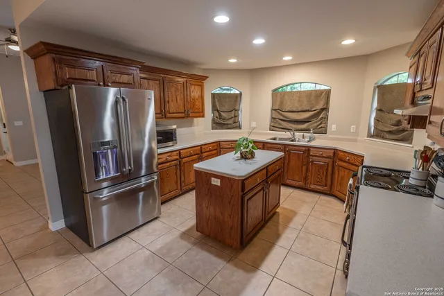 $415,000 | 633 Sunrise Avenue, Uvalde, TX 78801