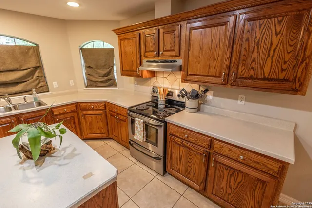 $415,000 | 633 Sunrise Avenue, Uvalde, TX 78801