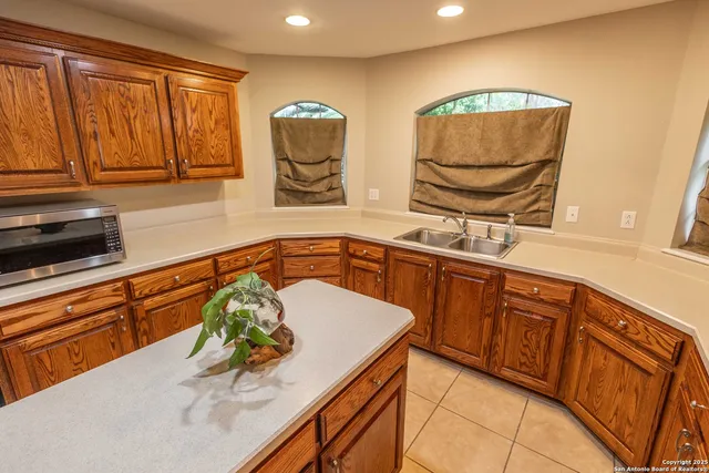 $415,000 | 633 Sunrise Avenue, Uvalde, TX 78801