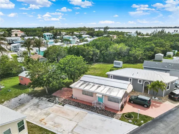 $249,000 | 10701 South Ocean Drive, Unit 611, Jensen Beach, FL 34957