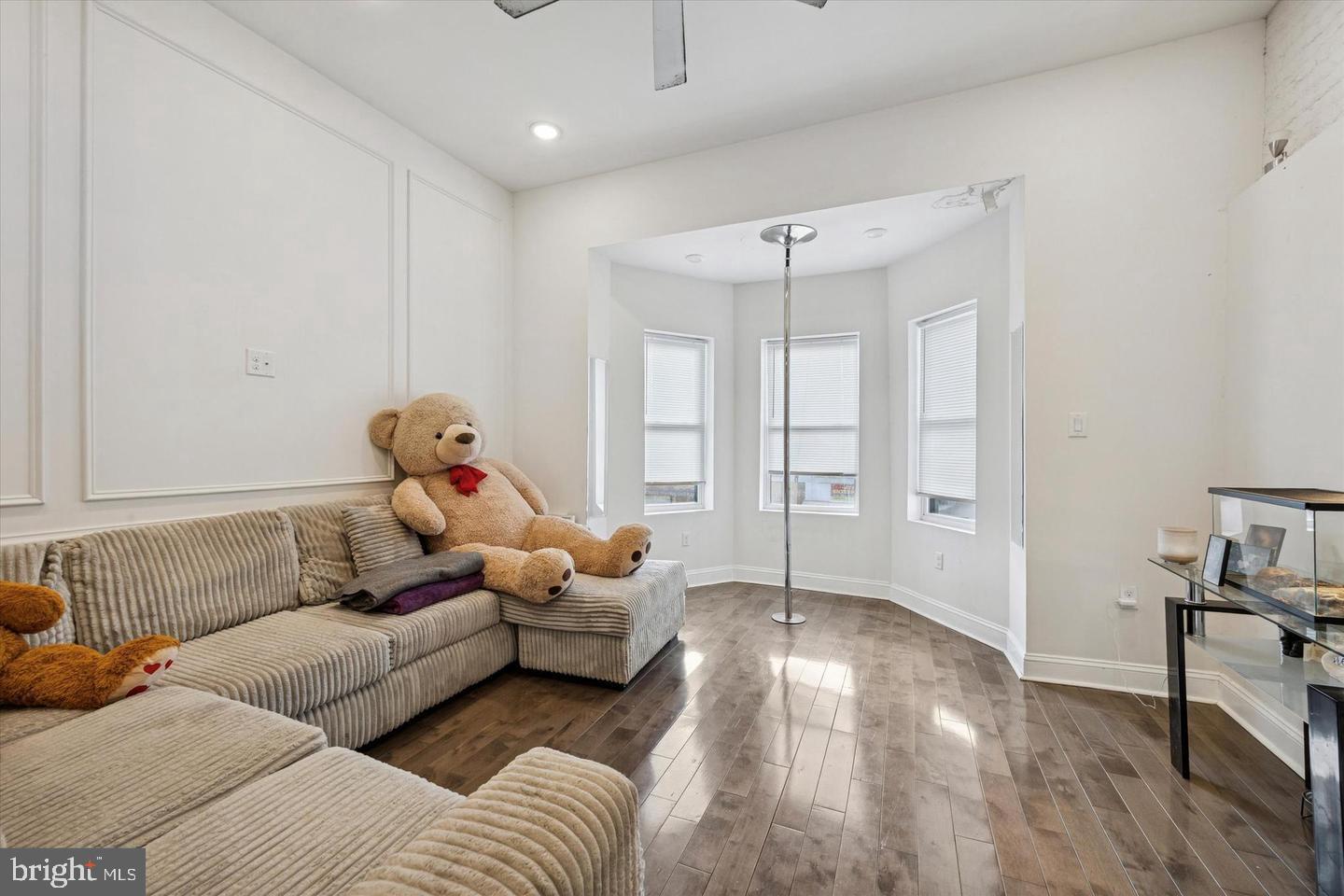 5227 Walnut Street Philadelphia, PA 19139 - Photo 2 of 6 a living room with furniture