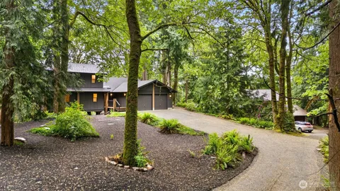 $1,275,000 | 7351 216th Avenue Northeast, Redmond, WA 98053
