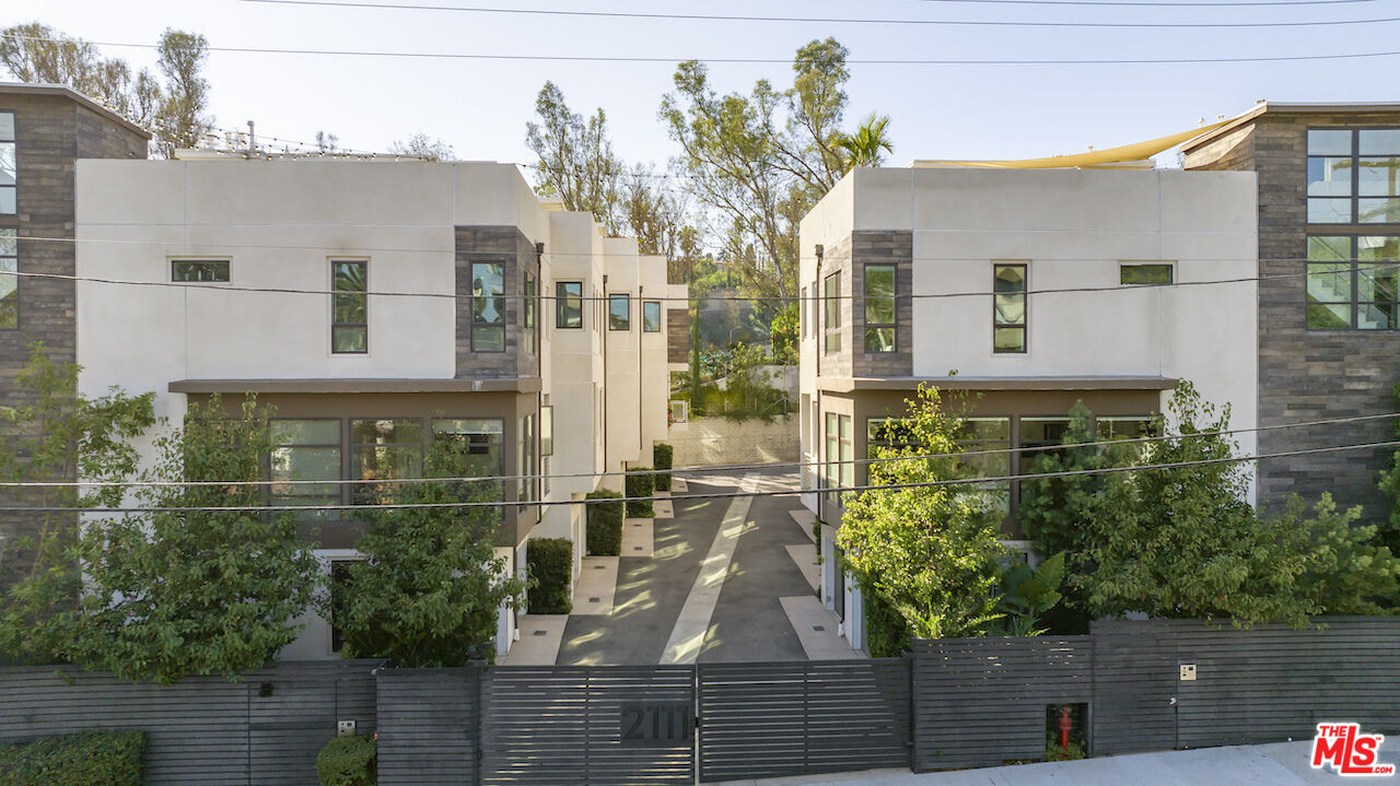 2111 North Cahuenga Blvd Unit 3  