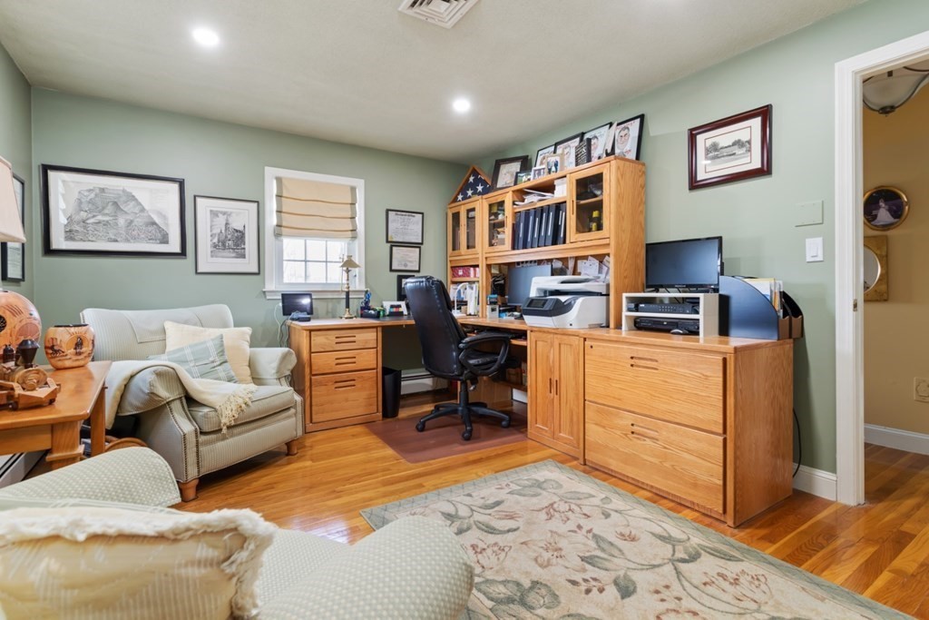 49 Anchor Road Lynn, MA 01904 - Photo 30 of 40 Gallery Image 30