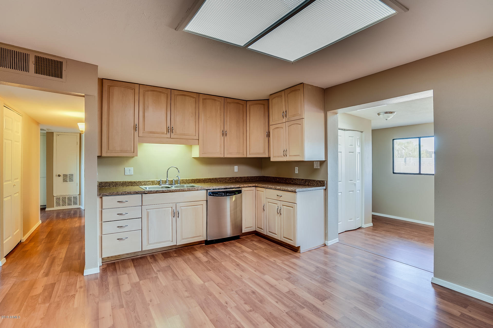 3419 West Bloomfield Road Phoenix, AZ 85029 - Photo 2 of 14 Bloomfield-4