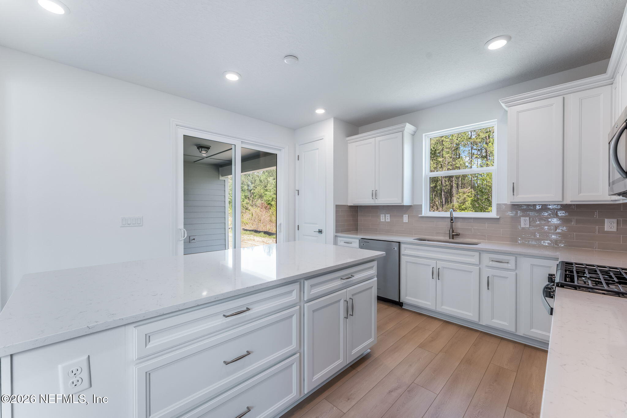 614 Ecliptic Loop Yulee, FL 32097 - Photo 14 of 60 16-web-or-mls-Kitchen
