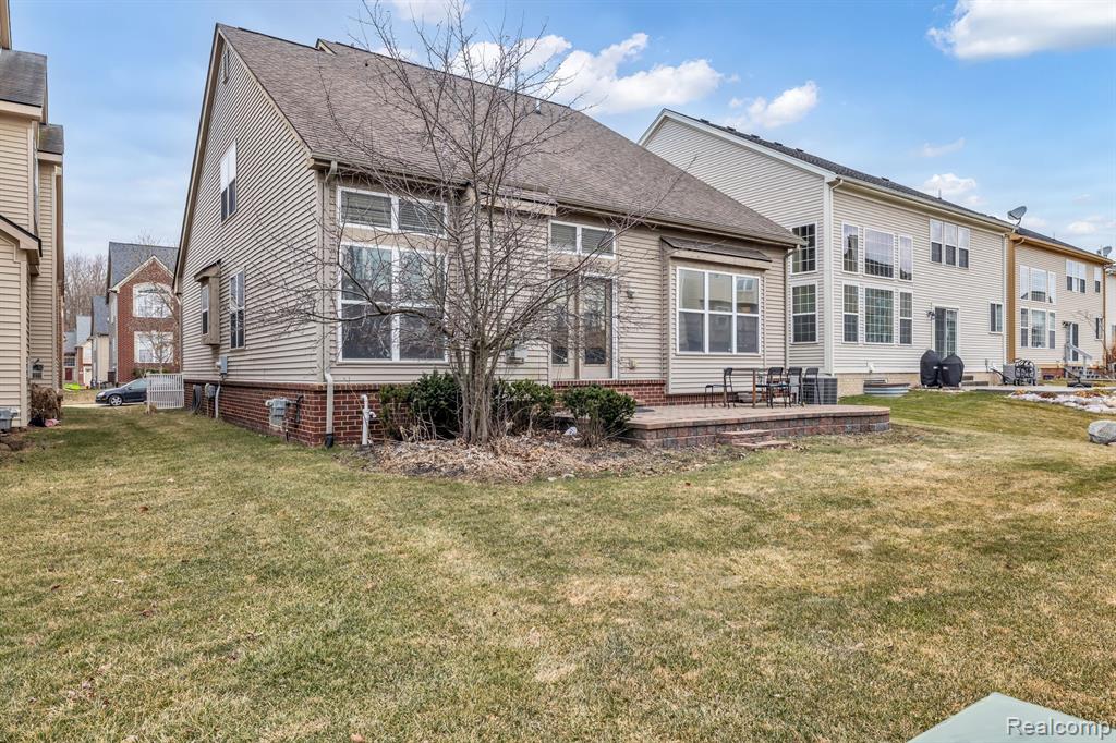 27490 Cromwell Road Novi, MI 48374 - Photo 37 of 42