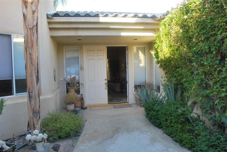 6 Queens Court Rancho Mirage, CA 92270 - Photo 2 of 6 a view of a entrance