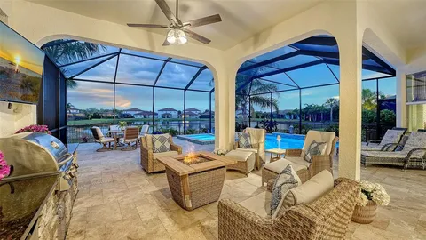 $924,900 | 13720 Saw Palm Crk Trail, Lakewood Ranch, FL 34211