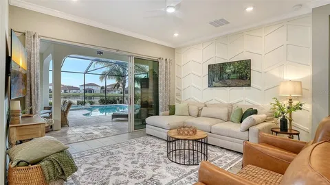 $924,900 | 13720 Saw Palm Crk Trail, Lakewood Ranch, FL 34211