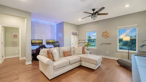 $924,900 | 13720 Saw Palm Crk Trail, Lakewood Ranch, FL 34211