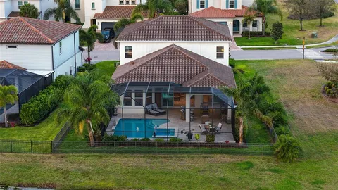 $924,900 | 13720 Saw Palm Crk Trail, Lakewood Ranch, FL 34211