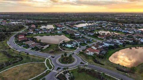 $924,900 | 13720 Saw Palm Crk Trail, Lakewood Ranch, FL 34211