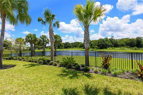 $924,900 | 13720 Saw Palm Crk Trail, Lakewood Ranch, FL 34211