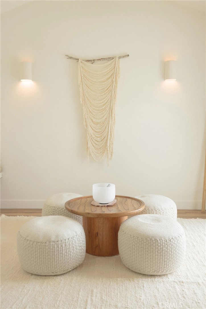 571 Ripon Avenue Yucca Valley, CA 92284 - Photo 12 of 43 a living room with furniture and a couch