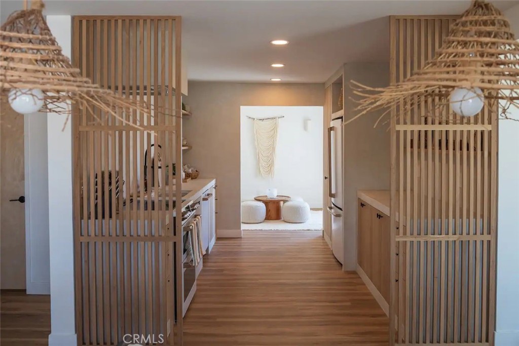 571 Ripon Avenue Yucca Valley, CA 92284 - Photo 17 of 43 a view of a hallway