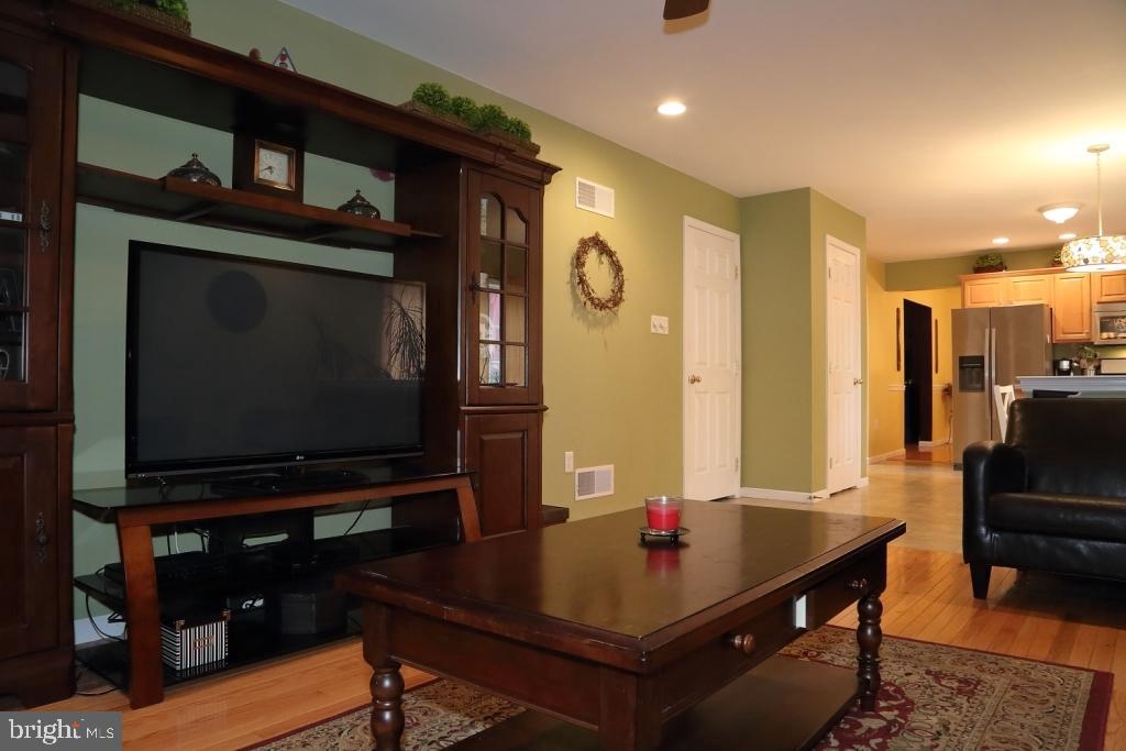 271 Cambridge Lane Lititz, PA 17543 - Photo 12 of 28