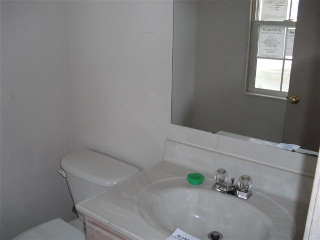 2047 Waymont Road Columbus, OH 43229 - Photo 7 of 13 Gallery Image 7