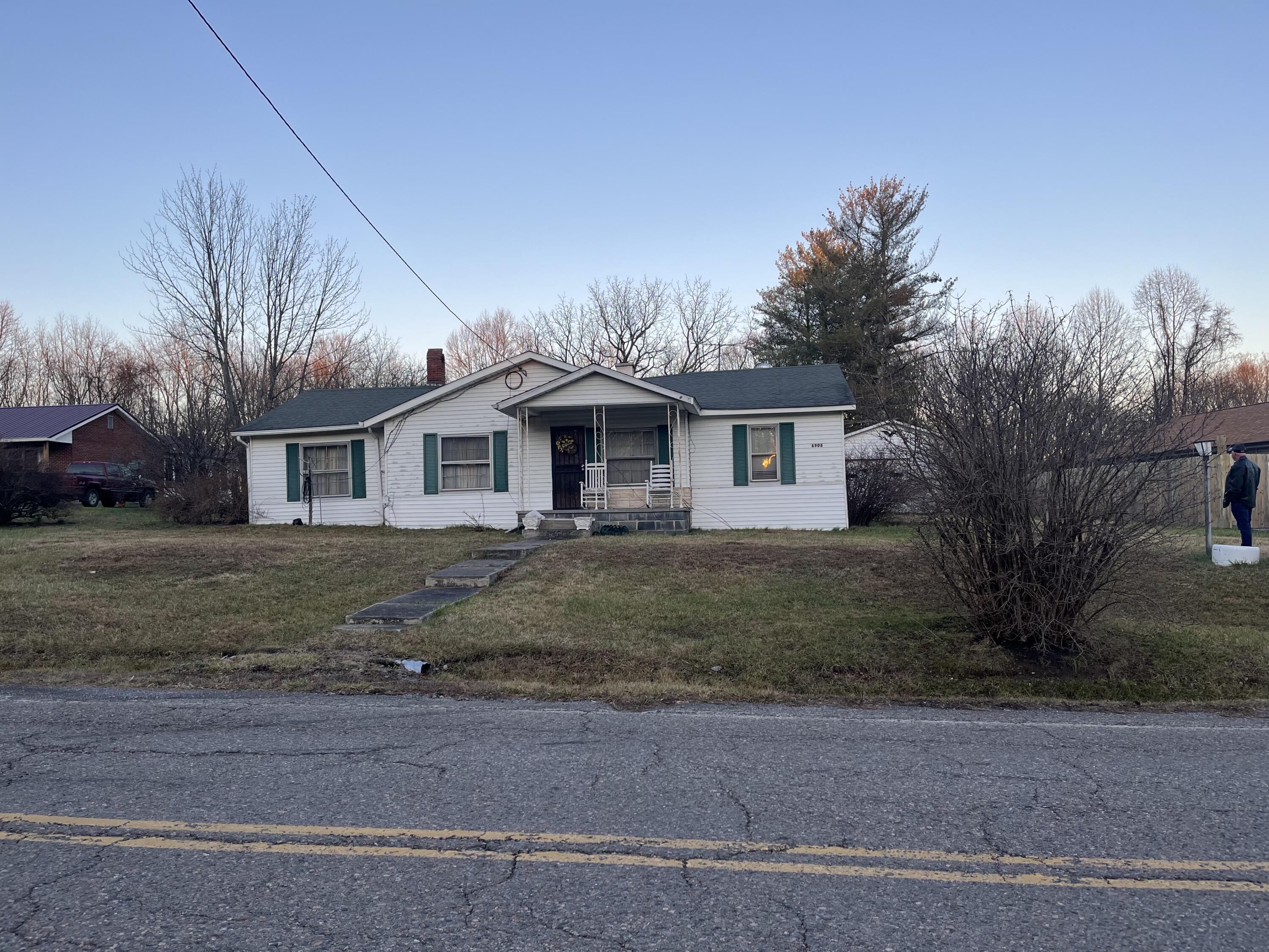 6908 DC Caney Ridge Road Coeburn, VA 24230 - Photo 2 of 5 9E885560-4969-45BD-95F8-8619B714D09A