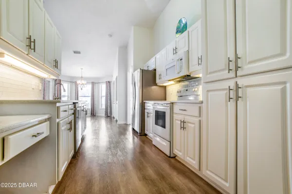 $3,300 | 6115 Sabal Point Circle, Port Orange, FL 32128