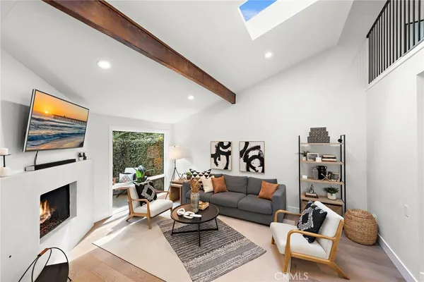 $4,895 | 12628 Newport Avenue, Tustin, CA 92780