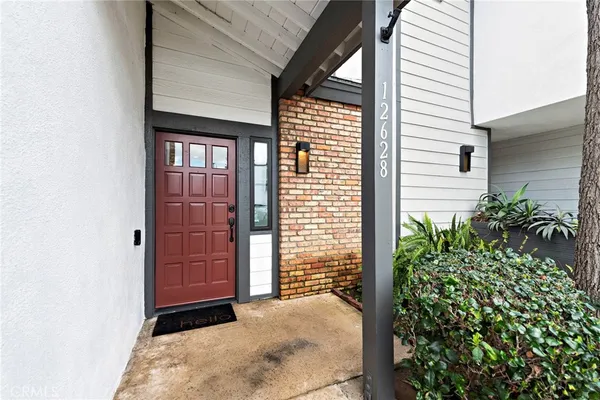 $4,895 | 12628 Newport Avenue, Tustin, CA 92780