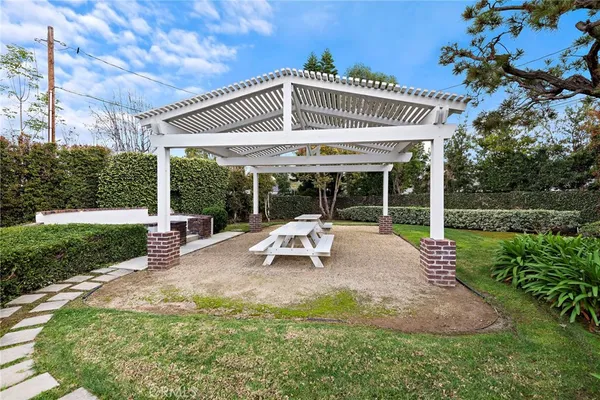 $4,895 | 12628 Newport Avenue, Tustin, CA 92780