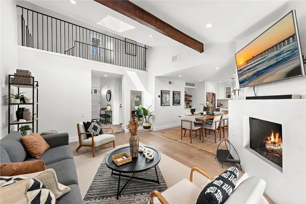 $4,895 | 12628 Newport Avenue, Tustin, CA 92780