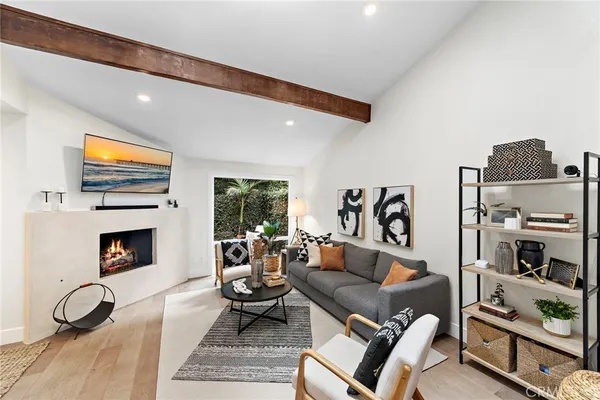 $4,895 | 12628 Newport Avenue, Tustin, CA 92780