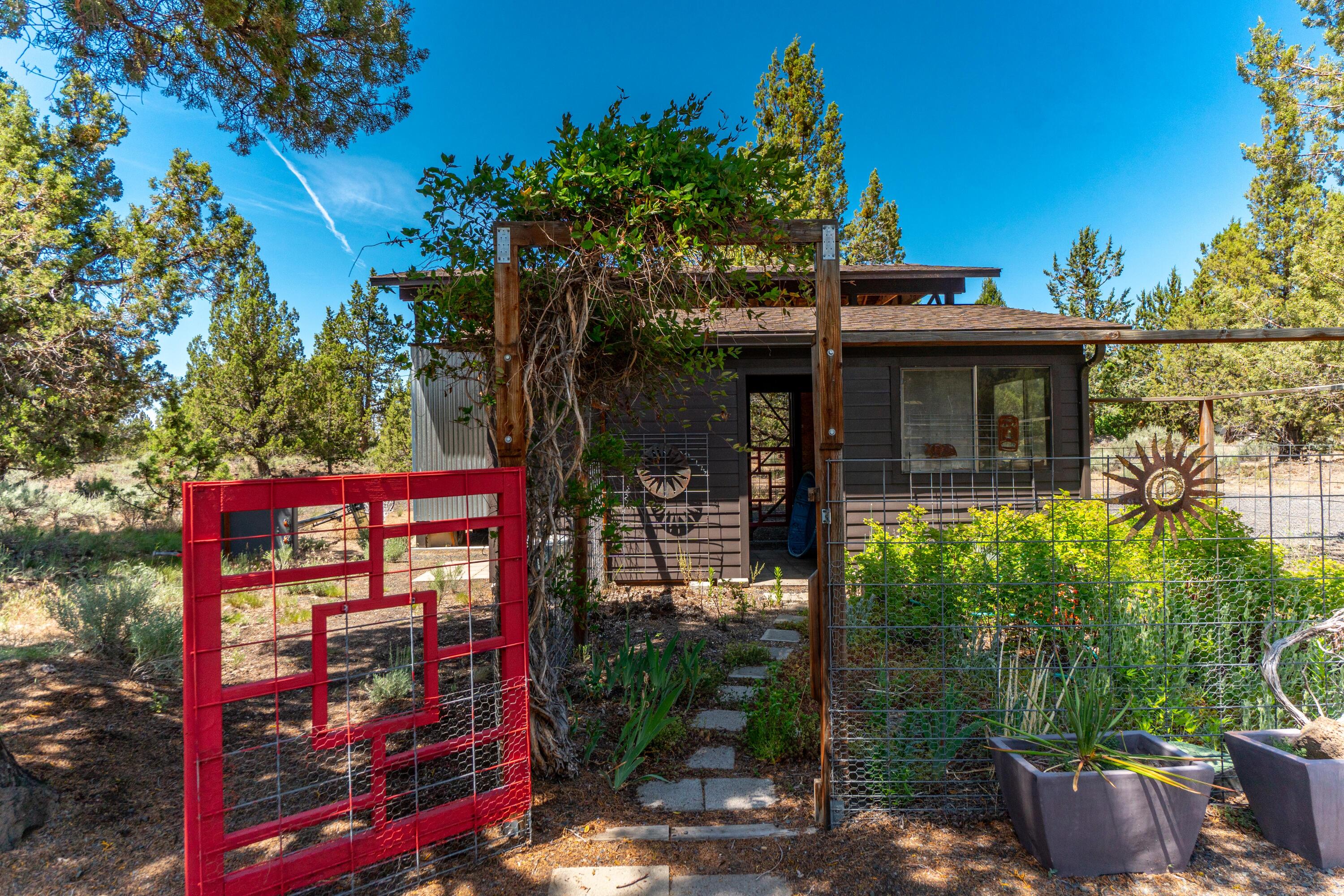 64275 Crosswinds Road Bend, OR 97703 - Photo 64 of 72 RileyVisuals-22