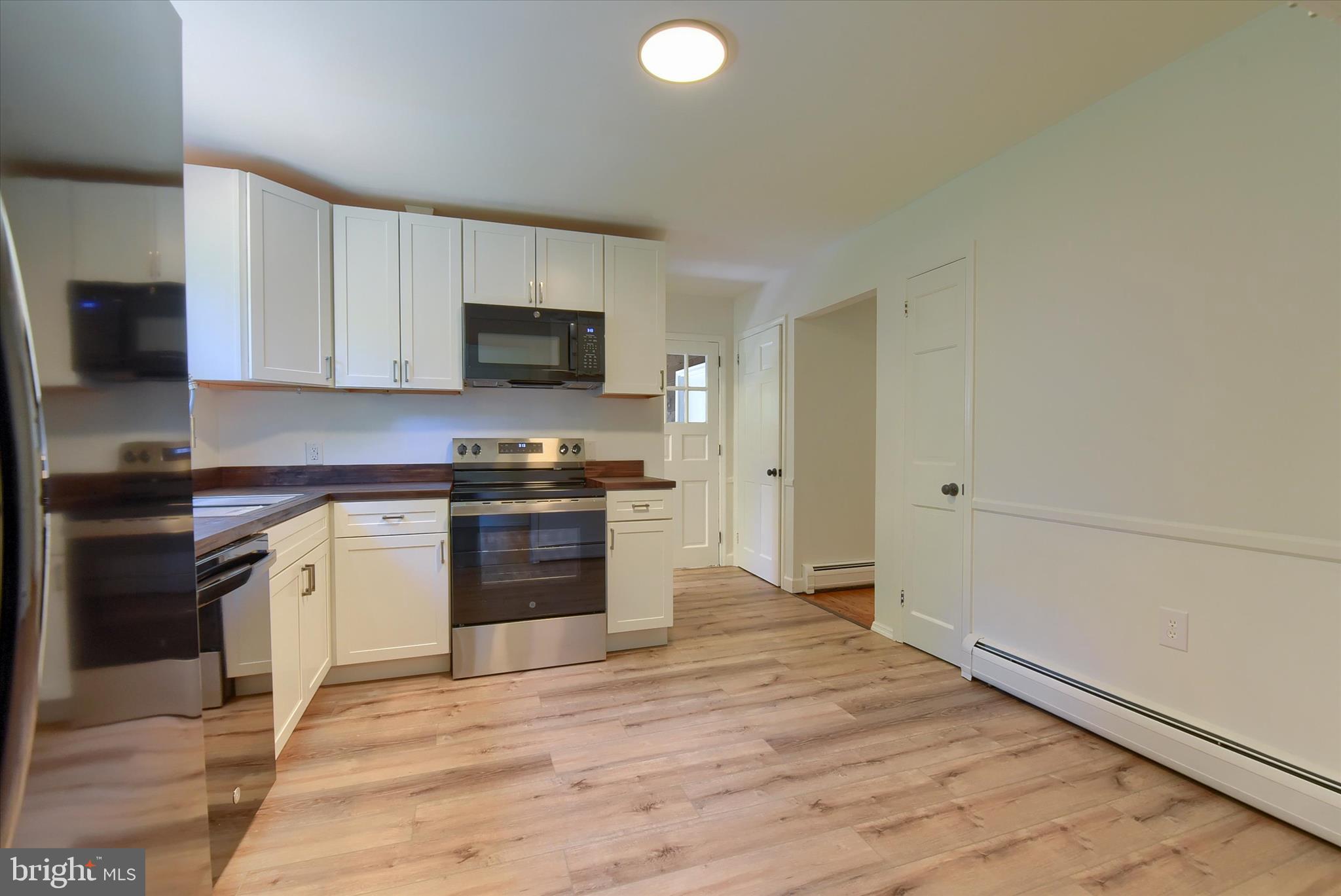 308 Glenn Road Camp Hill, PA 17011 - Photo 10 of 35