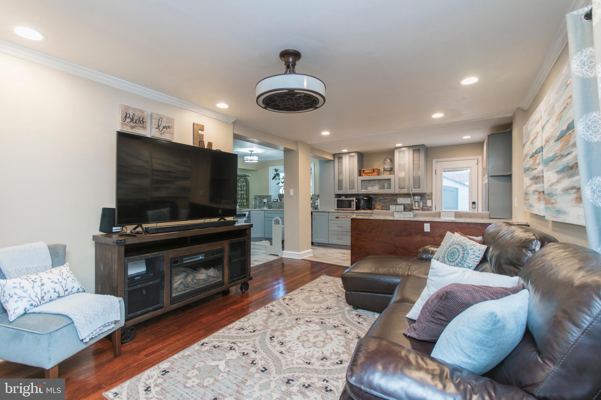 909 Ashbourne Road Cheltenham, PA 19012 - Photo 11 of 36 A great room for entertaining