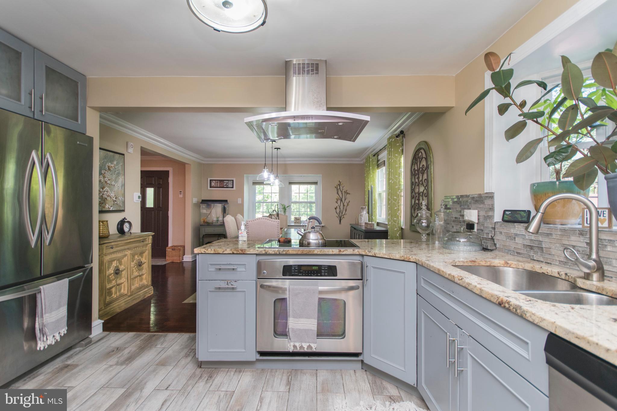 909 Ashbourne Road Cheltenham, PA 19012 - Photo 13 of 36 The kitchen