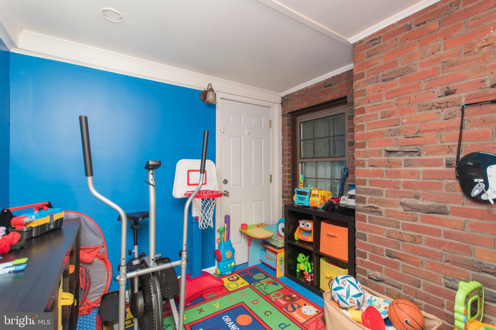 909 Ashbourne Road Cheltenham, PA 19012 - Photo 6 of 36 Playroom or office -- your choice