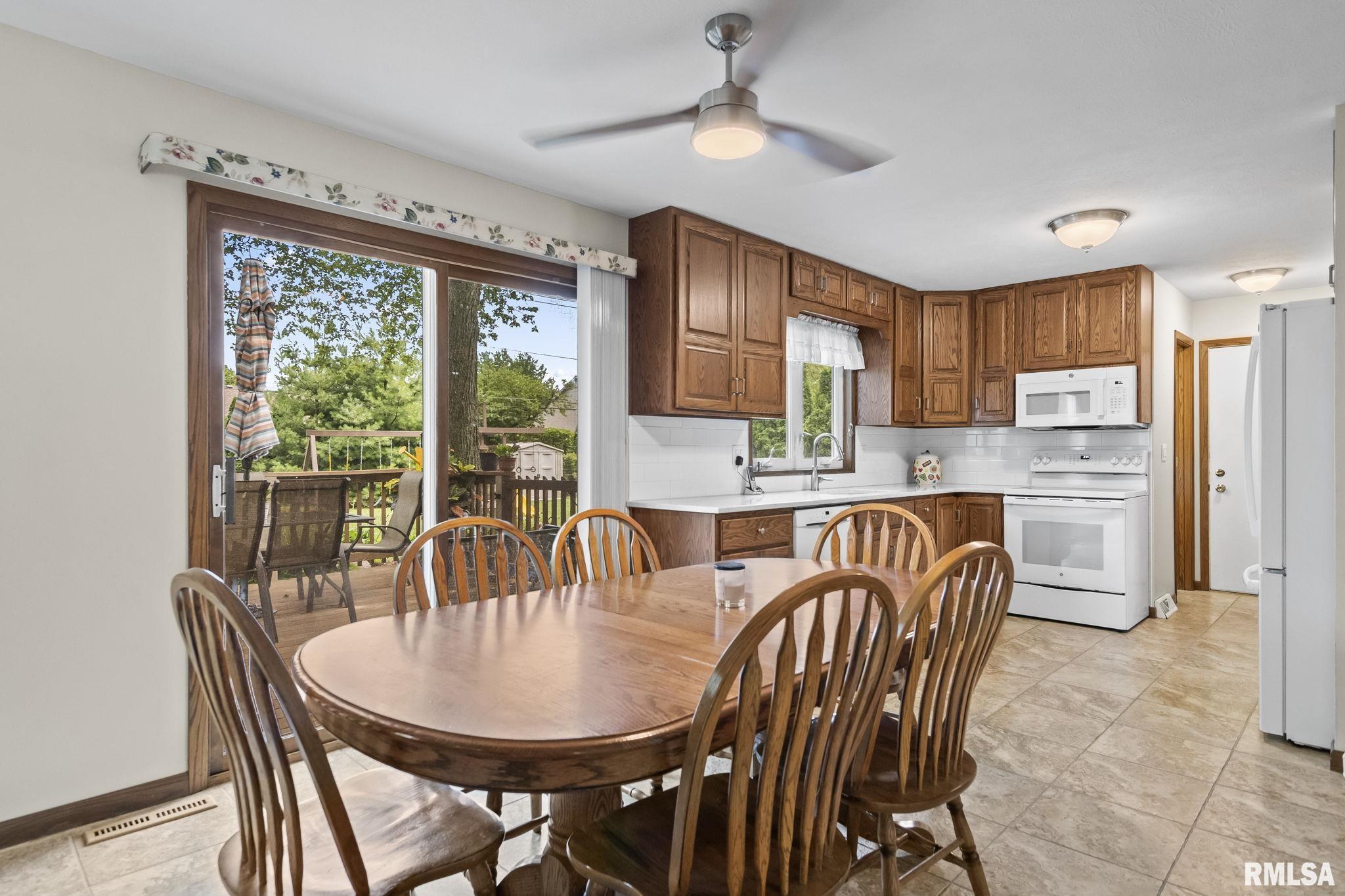 114 Golf Road Springfield, IL 62704 - Photo 13 of 35
