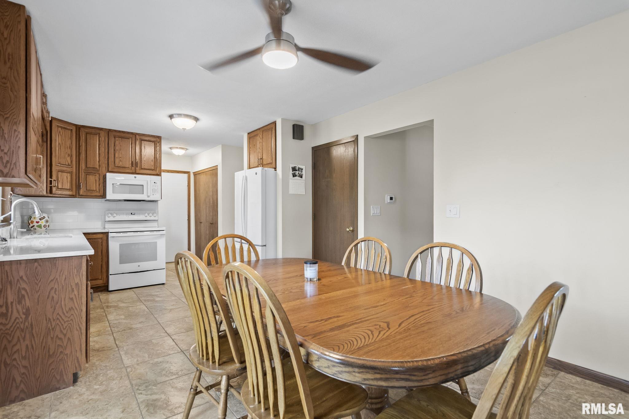 114 Golf Road Springfield, IL 62704 - Photo 14 of 35