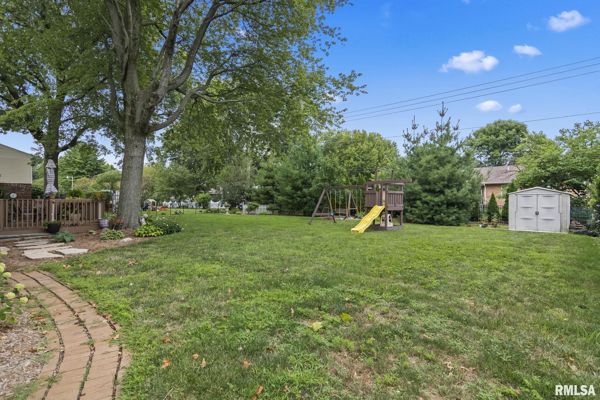 114 Golf Road Springfield, IL 62704 - Photo 7 of 35