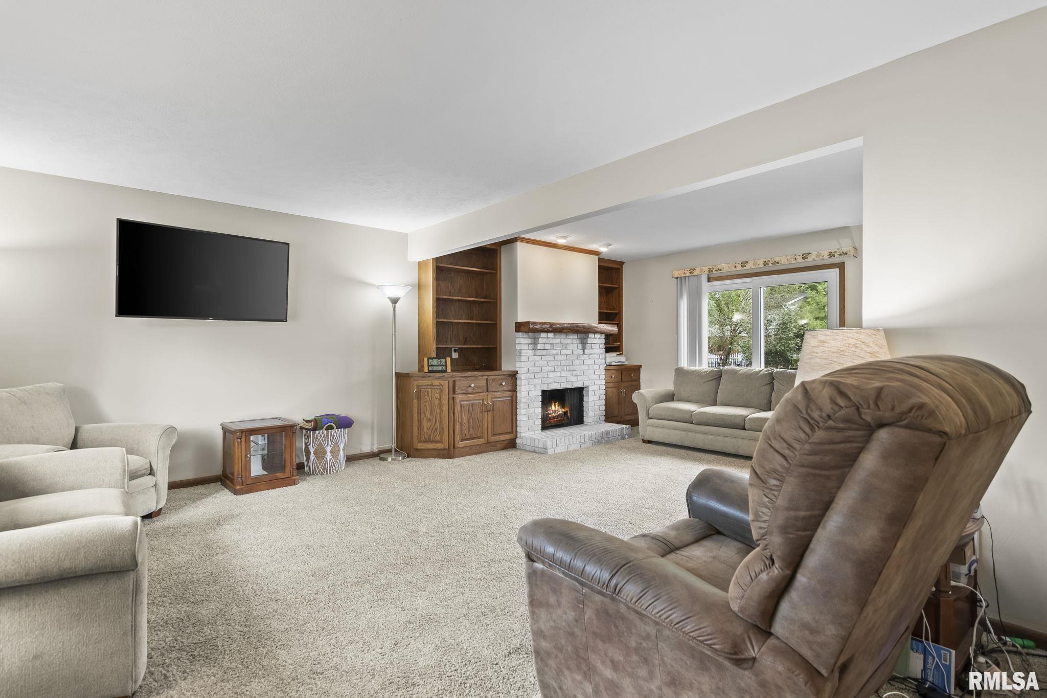 114 Golf Road Springfield, IL 62704 - Photo 8 of 35