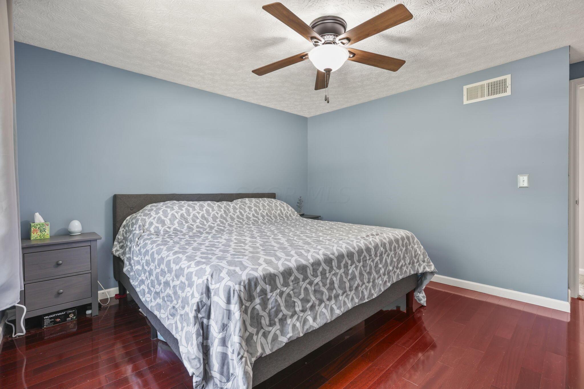 325 Rimbey Avenue Columbus, OH 43230 - Photo 26 of 50 Primary bedroom