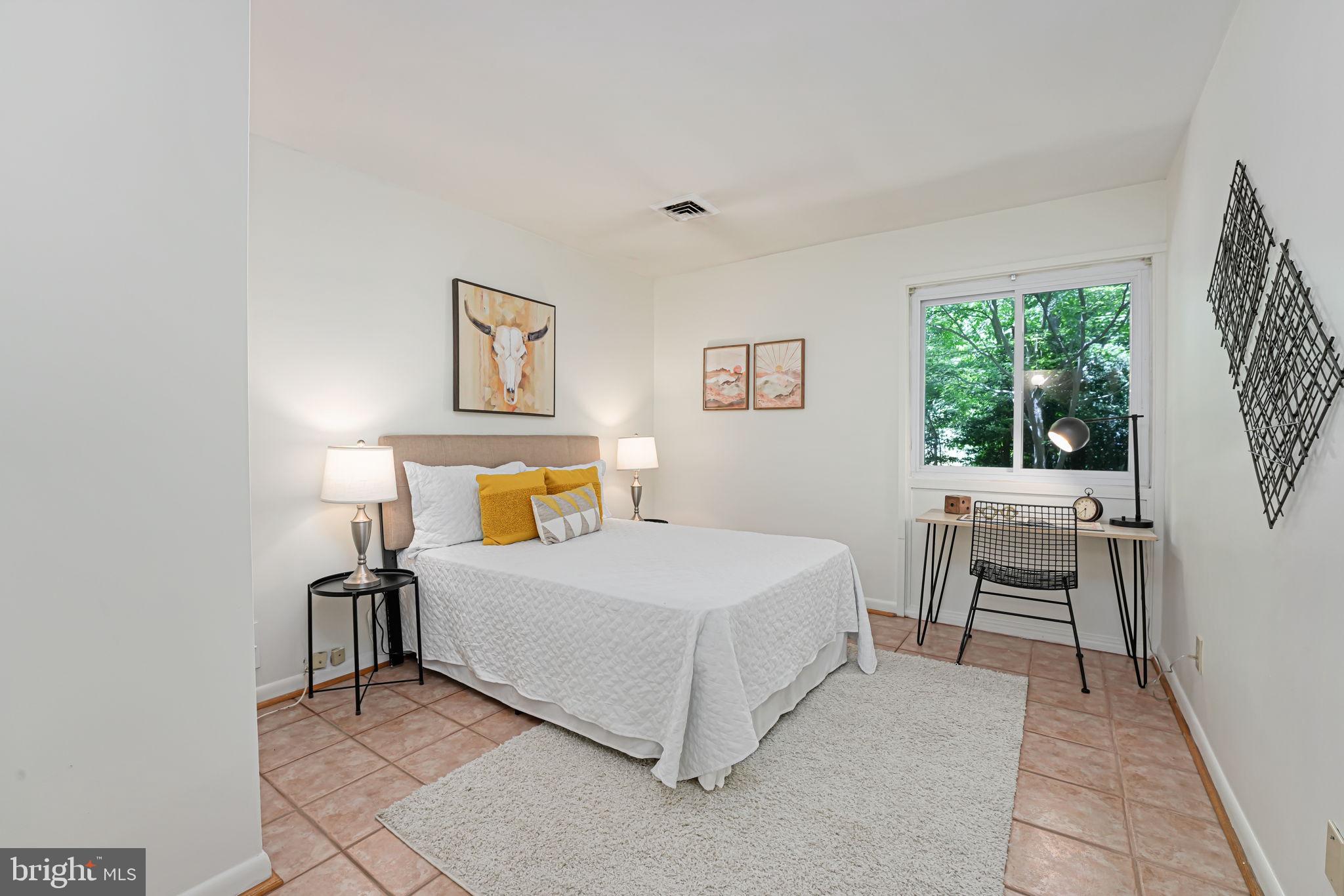 2 Persimmon Court Bethesda, MD 20817 - Photo 12 of 89