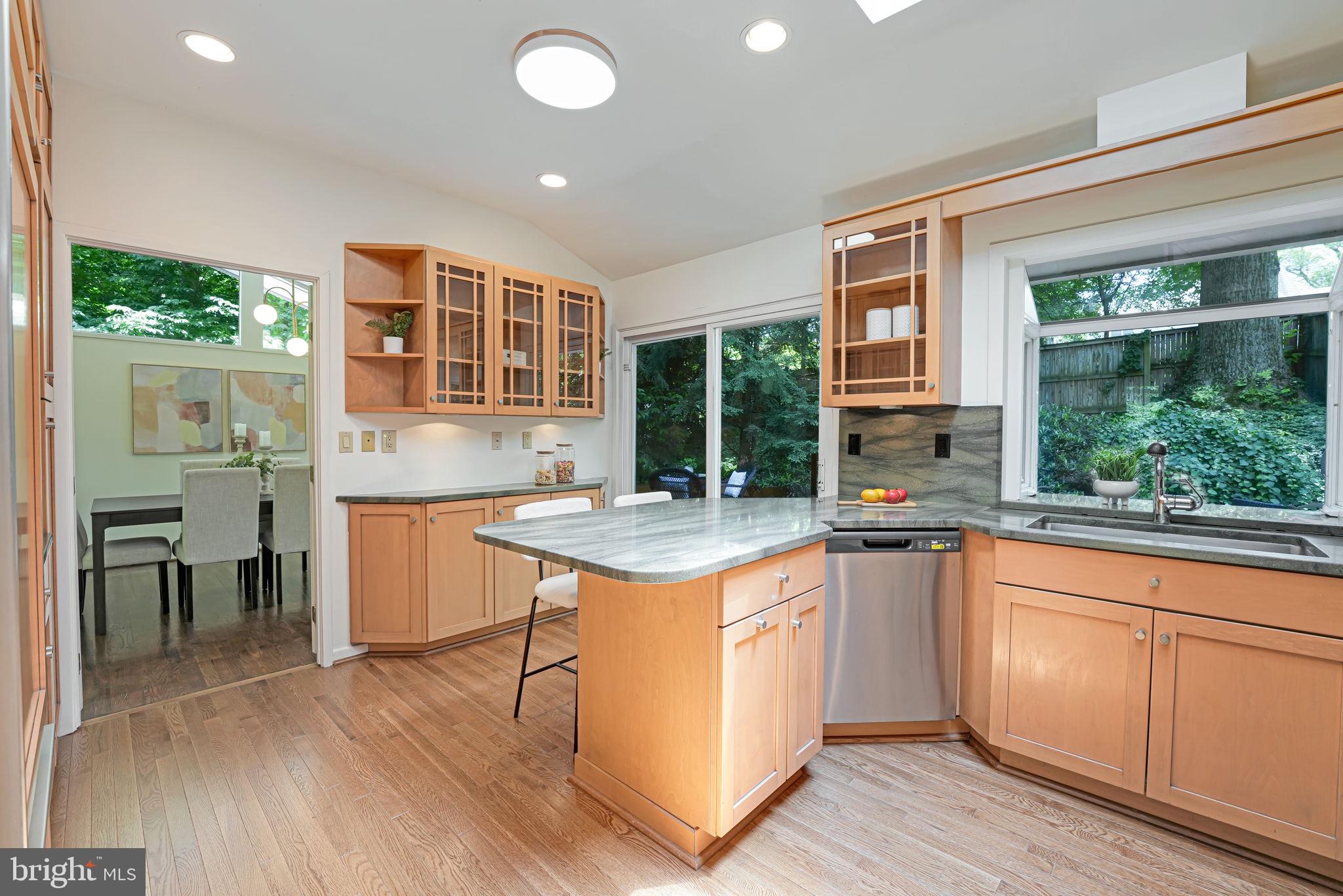 2 Persimmon Court Bethesda, MD 20817 - Photo 27 of 89