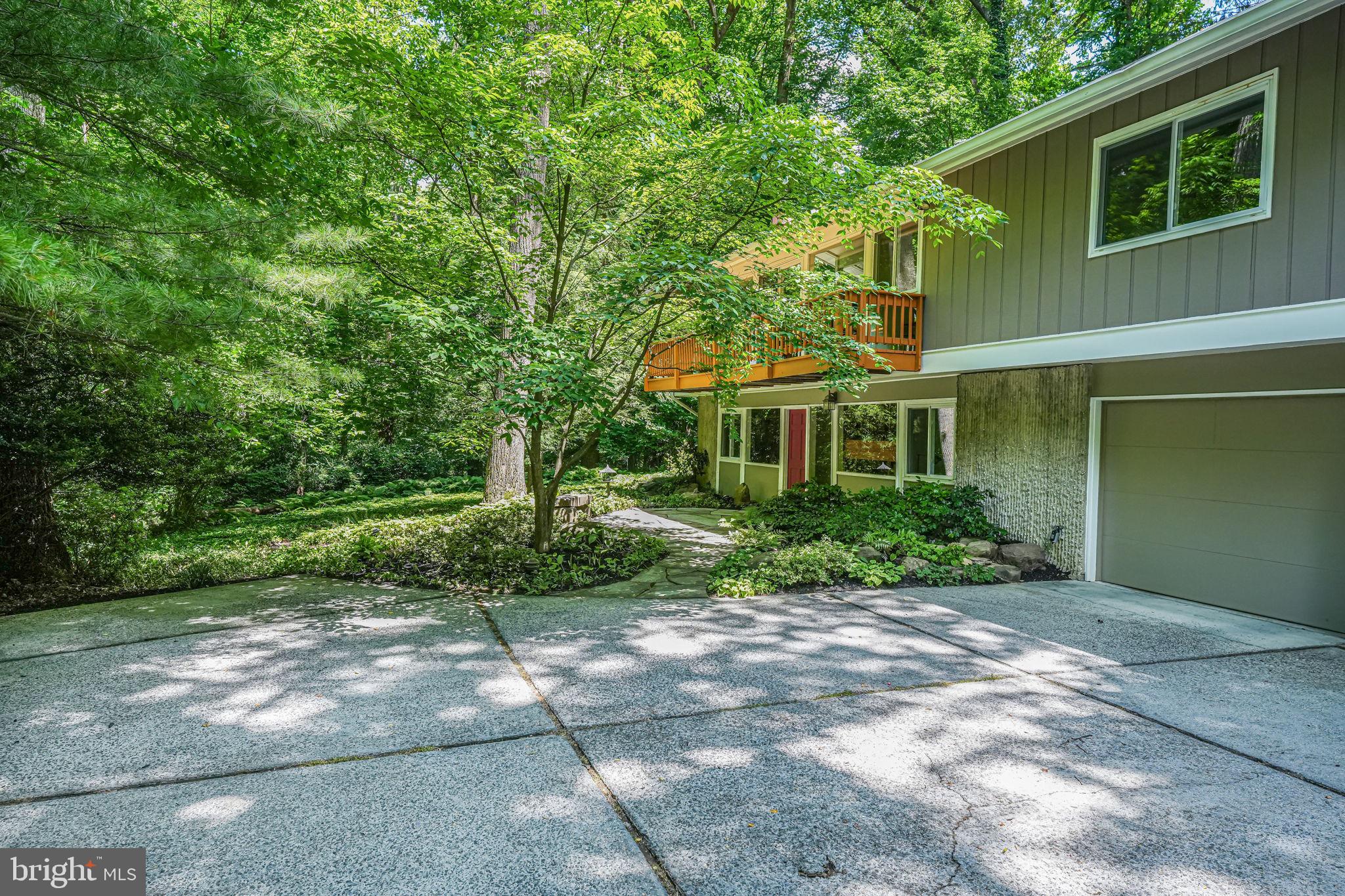 2 Persimmon Court Bethesda, MD 20817 - Photo 3 of 89