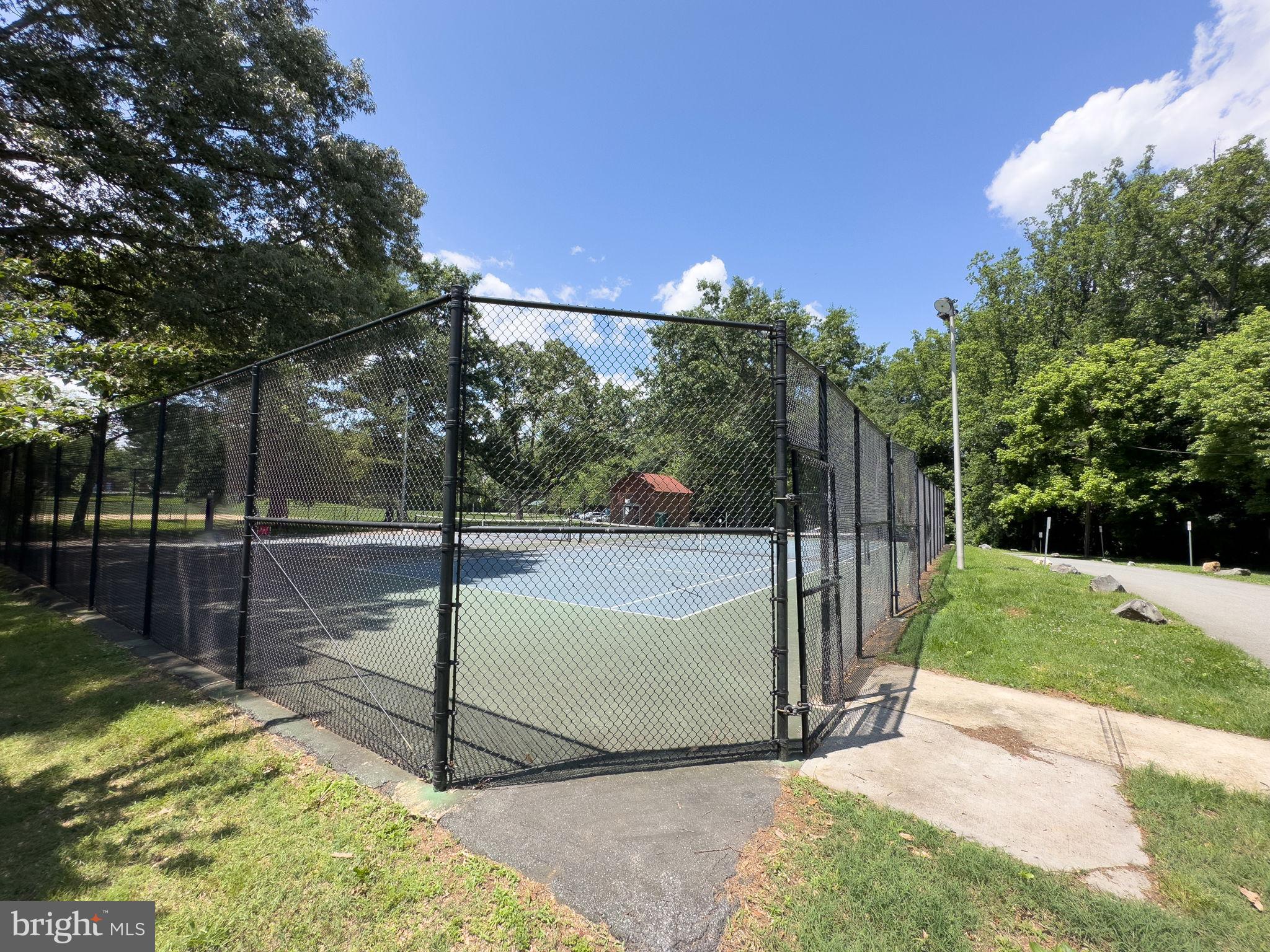 2 Persimmon Court Bethesda, MD 20817 - Photo 71 of 89