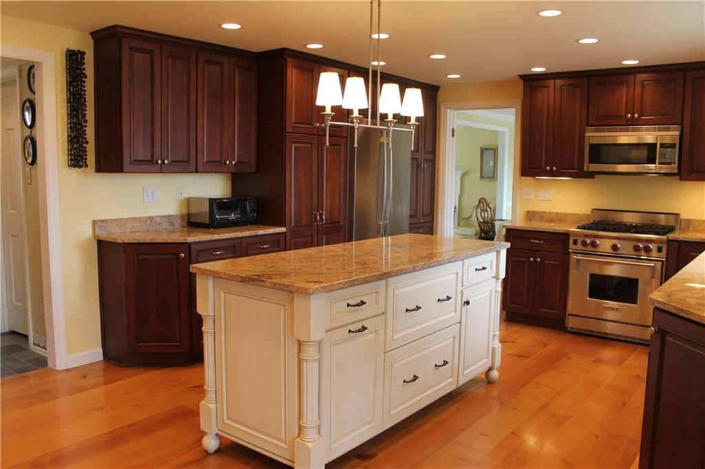 615 Harrogate Road Pittsburgh, PA 15241 - Photo 9 of 25 Gallery Image 9