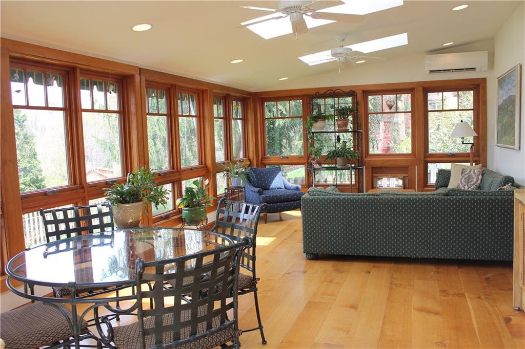 615 Harrogate Road Pittsburgh, PA 15241 - Photo 10 of 25 Gallery Image 10