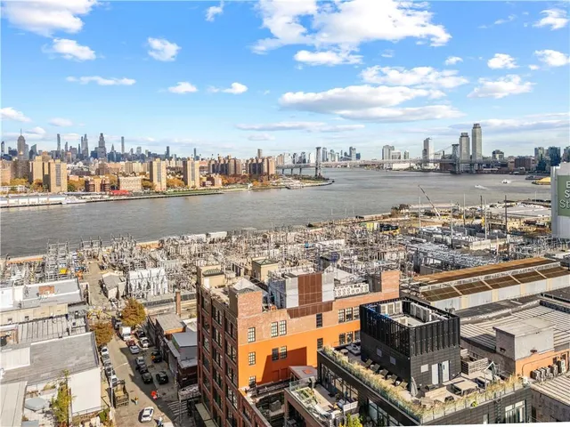 $1,125,000 | 37 Bridge Street, Unit 2D | DUMBO